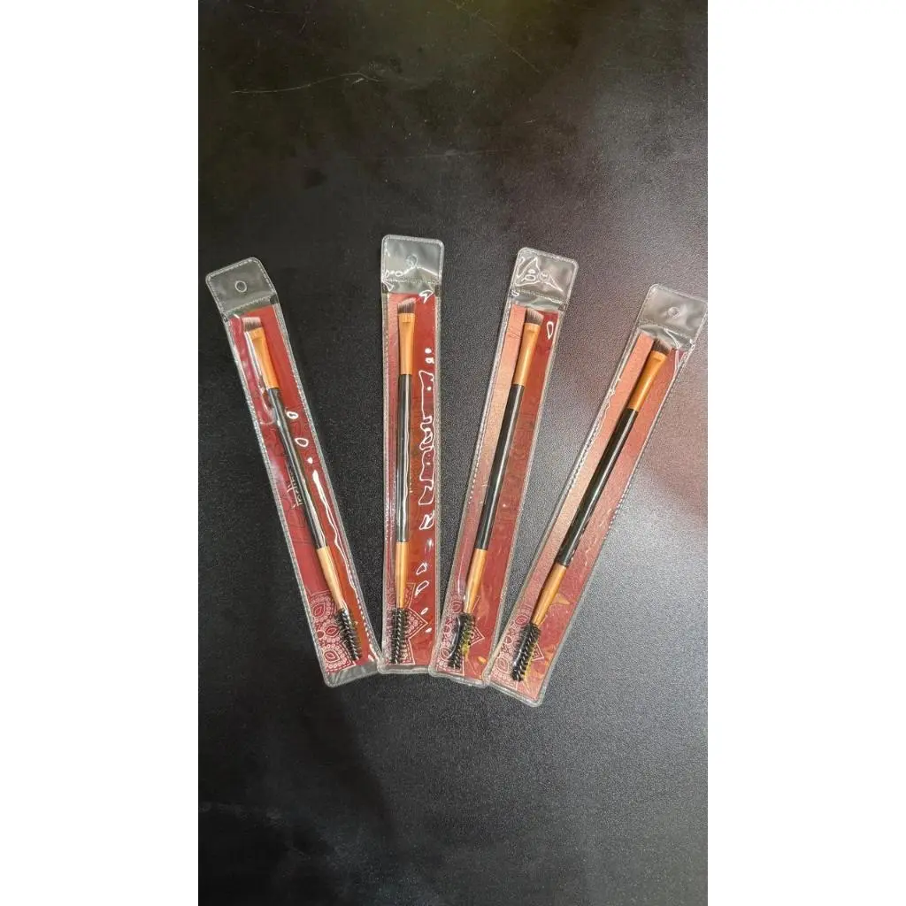 Pincel duo com escovinha Indiana Beauty